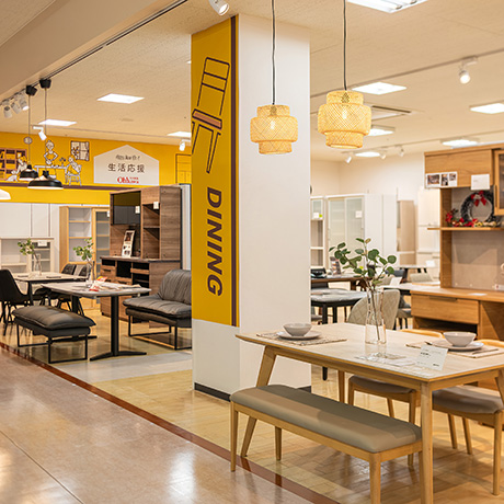 大川家具岩槻店店内ダイニング