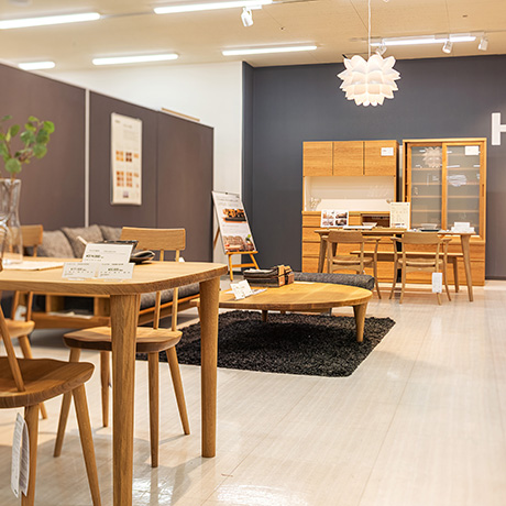 大川家具岩槻店店内浜本工芸